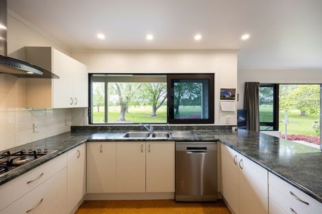 Photo of property in 8 Rimmington Drive, Hamilton Lake, Hamilton, 3204