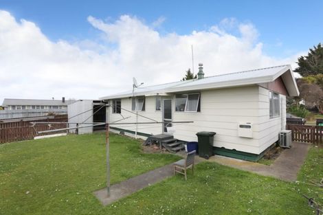 Photo of property in 23 Fergusson Street, Marton, 4710