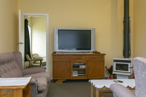 Photo of property in 736 Tukairangi Road, Kinloch, Taupo, 3385