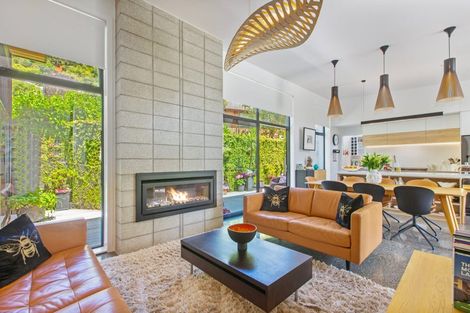 Photo of property in 14 Cheviot Road, Lowry Bay, Lower Hutt, 5013