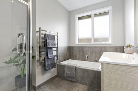 Photo of property in 137 Penetaka Heights, Pyes Pa, Tauranga, 3112