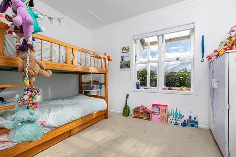 Photo of property in 19a Doment Crescent, Orewa, 0931