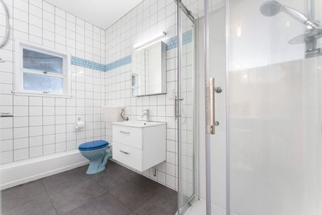 Photo of property in 15 Jaemont Avenue, Te Atatu South, Auckland, 0610