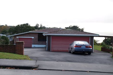 Photo of property in 1 Cleary Terrace, Cockle Bay, Auckland, 2014