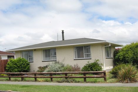 Photo of property in 12 Arran Crescent, Woolston, Christchurch, 8062