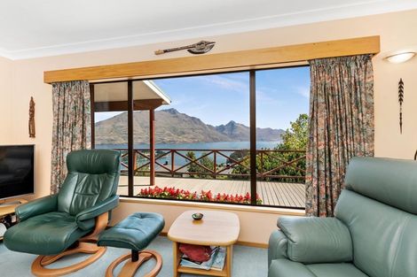 Photo of property in 15 Belfast Terrace, Queenstown, 9300