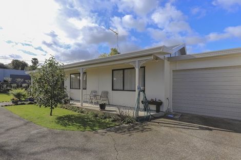 Photo of property in 2 Yatton Street, Greerton, Tauranga, 3112