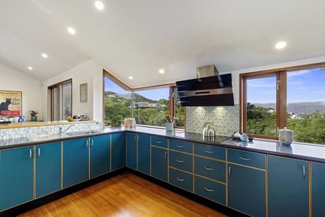 Photo of property in 12-12a Maungaraki Road, Korokoro, Lower Hutt, 5012