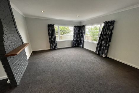 Photo of property in 1/25 Aorangi Road, Bryndwr, Christchurch, 8053