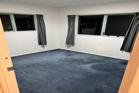 Photo of property in 3b Deuxberry Avenue, Northcote, Auckland, 0627