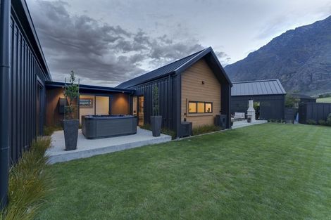 Photo of property in 11 Jacks Point Rise, Jacks Point, Queenstown, 9371