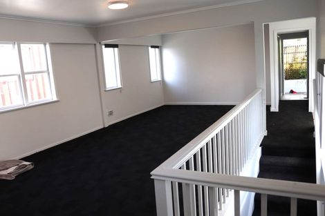 Photo of property in 579 East Coast Road, Browns Bay, Auckland, 0630