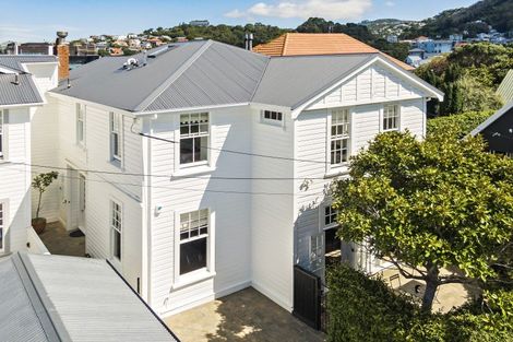 Photo of property in 21 Selwyn Terrace, Thorndon, Wellington, 6011