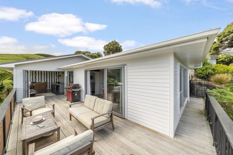 Photo of property in 86 Muri Road, Pukerua Bay, 5026