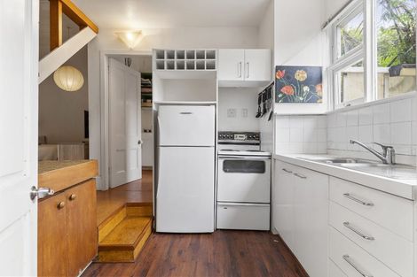 Photo of property in 25 Princes Street, Northcote Point, Auckland, 0627