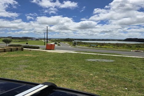 Photo of property in 26 Orawahi Road, Glenbrook, 2681