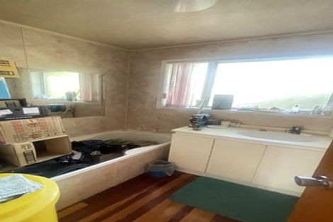 Photo of property in 2/94 Chivalry Road, Glenfield, Auckland, 0629