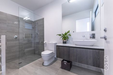 Photo of property in 28 Pohutukawa Parade, Riverhead, 0820