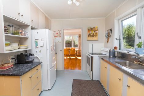 Photo of property in 165 Castor Crescent, Cannons Creek, Porirua, 5024