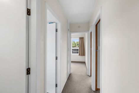 Photo of property in 77 Farquhars Road, Redwood, Christchurch, 8051