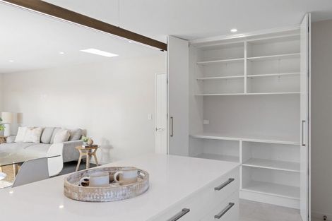 Photo of property in 26 Paradise Way, Halswell, Christchurch, 8025