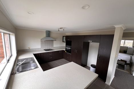 Photo of property in 9 Canyon Drive, Oteha, Auckland, 0632