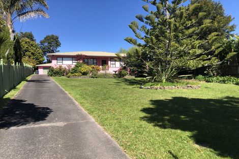 Photo of property in 194 Rangatira Road, Beach Haven, Auckland, 0626