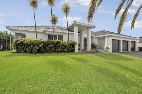 Photo of property in 8 Glenross Drive, Wattle Downs, Auckland, 2103