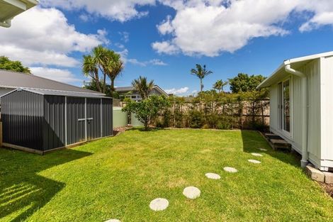 Photo of property in 25 Tui Street, Point Chevalier, Auckland, 1022