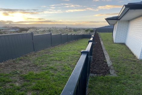 Photo of property in 8 Albatross Lane, Welcome Bay, Tauranga, 3112