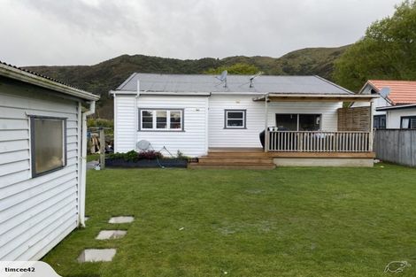 Photo of property in 253 Riverside Drive, Waterloo, Lower Hutt, 5011