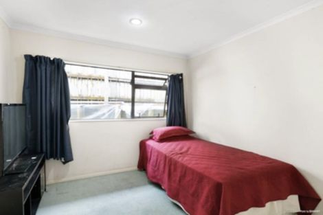 Photo of property in 14 Waimarino Road, Weymouth, Auckland, 2103