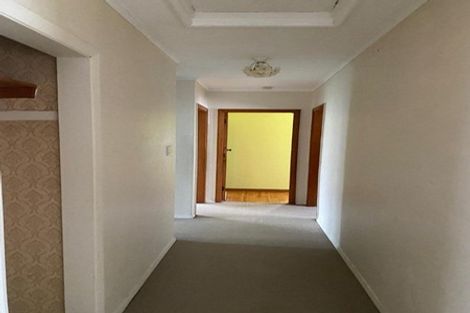 Photo of property in 49 Davidson Crescent, Tawa, Wellington, 5028