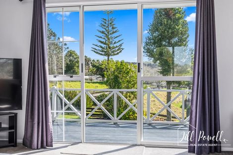 Photo of property in 10 View Street, Maungaturoto, 0520