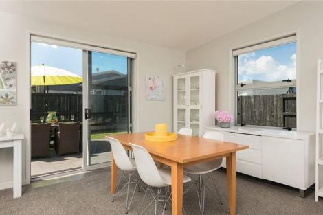 Photo of property in 5 Coutts Street, Papamoa Beach, Papamoa, 3118