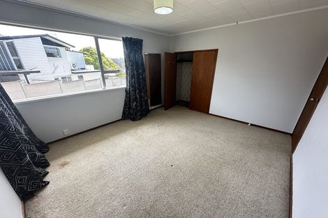 Photo of property in 6 Classic Grove, Bayview, Auckland, 0629