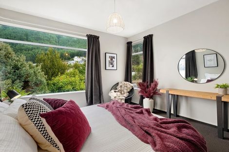 Photo of property in 10a Mackinnon Terrace, Sunshine Bay, Queenstown, 9300