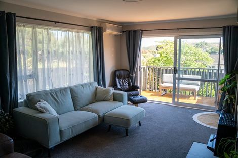 Photo of property in 6b Yarrow Place, Papakowhai, Porirua, 5024