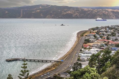 Photo of property in 32 Newport Terrace, Seatoun, Wellington, 6022