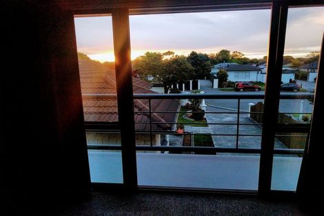 Photo of property in 11 Monteath Place, Redwood, Christchurch, 8051