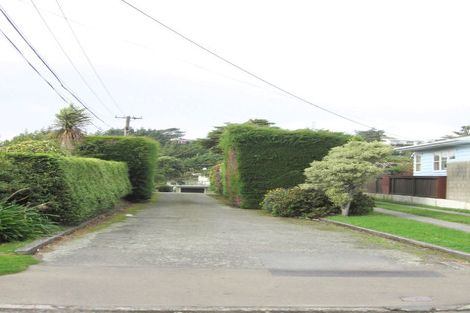 Photo of property in 18b Robert Street, Newlands, Wellington, 6037