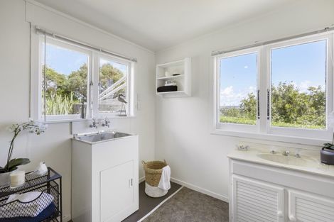 Photo of property in 14b Duncansby Road, Stanmore Bay, Whangaparaoa, 0932