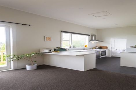 Photo of property in 39 Todman Street, Brooklyn, Wellington, 6021