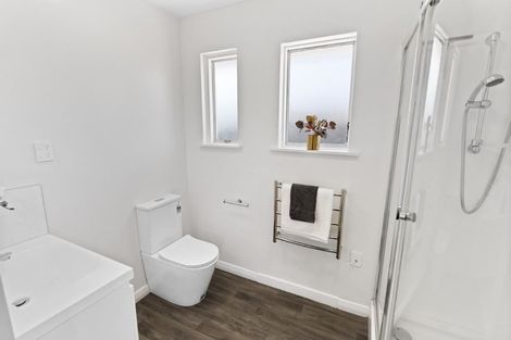 Photo of property in 84 Farquhars Road, Redwood, Christchurch, 8051