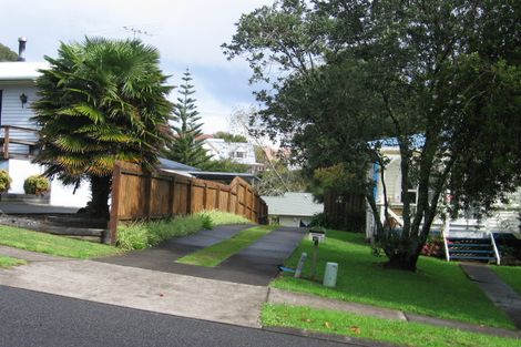 Photo of property in 46 Robbies Road, Shelly Park, Auckland, 2014