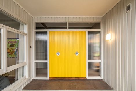 Photo of property in 32 Hillary Street, Winton, 9720