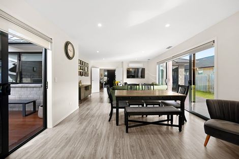 Photo of property in 8 Paiaka Place, Rototuna North, Hamilton, 3210