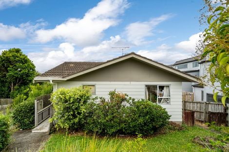 Photo of property in 13 Celeste Place, Totara Vale, Auckland, 0627