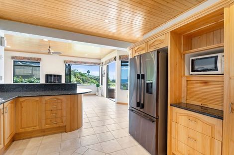 Photo of property in 221 Paku Drive, Tairua, 3508
