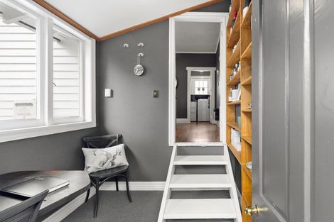 Photo of property in 69 Forest Lake Road, Forest Lake, Hamilton, 3200